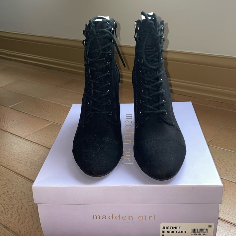 Madden Girl Justinee Black booties size 8